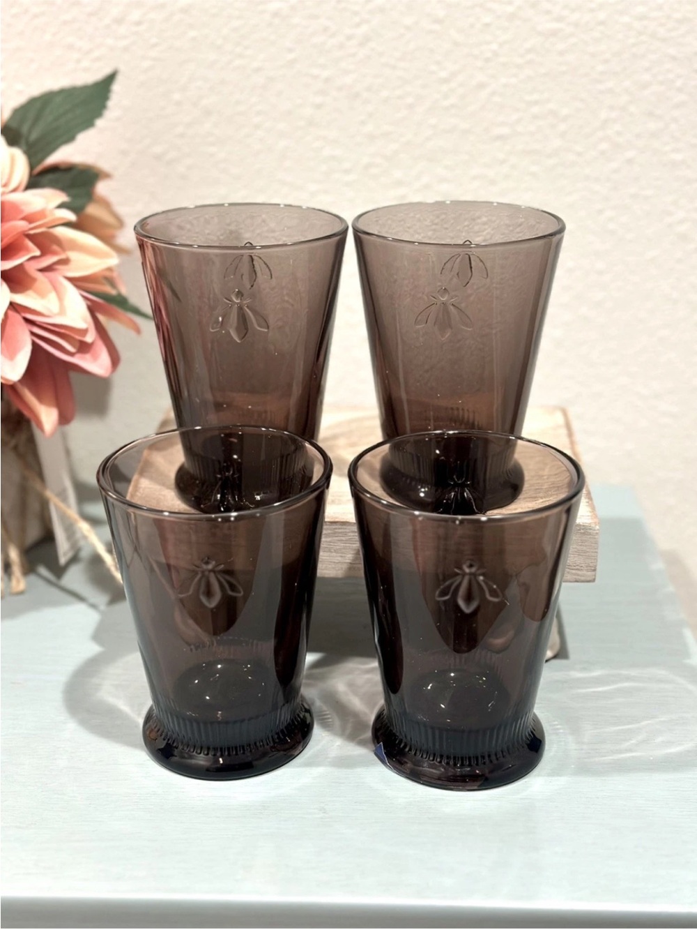 La Rochere Reine Bee Large 4.75"
Aubergine Amethyst Glass Tumblers
France Set-4